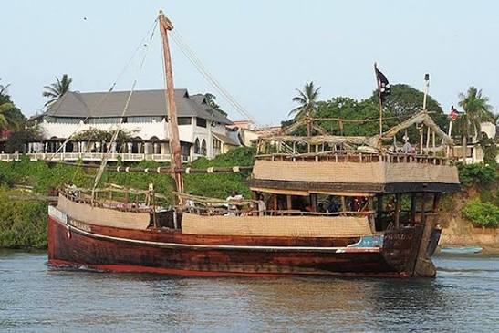 Tamarind Dhow Evening Dinner Cruise